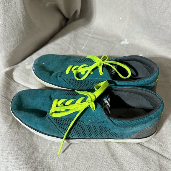 Suede Volcom sneakers good used condition side 11 men’s - Picture 8 of 10